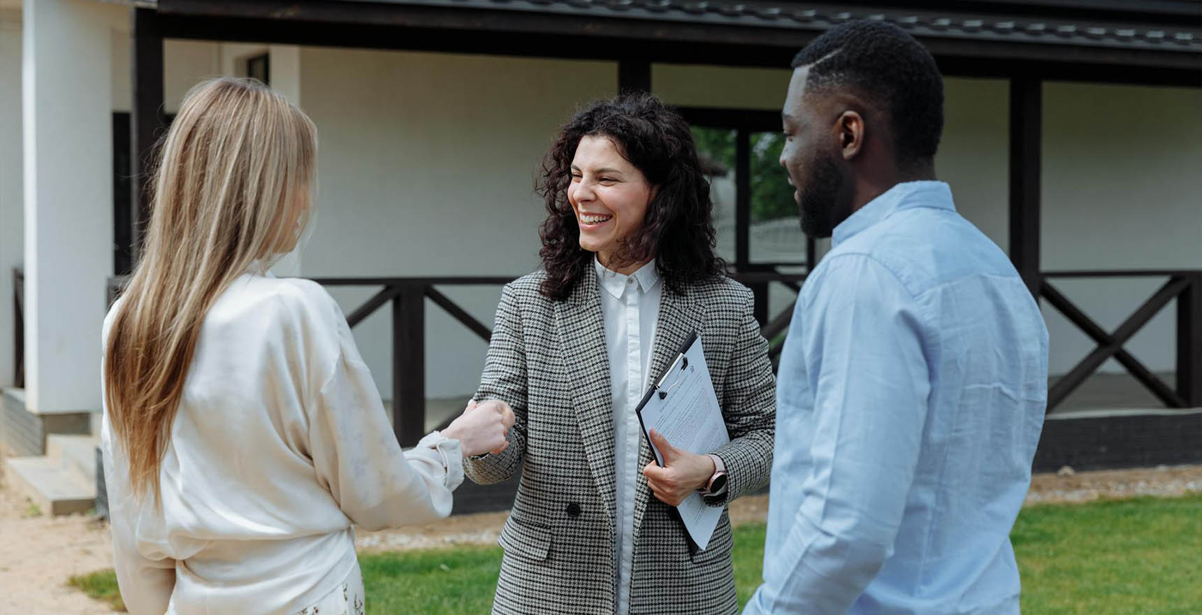 amortissement-lmnp-2025-clés-échanges-agents-immobilier-couple